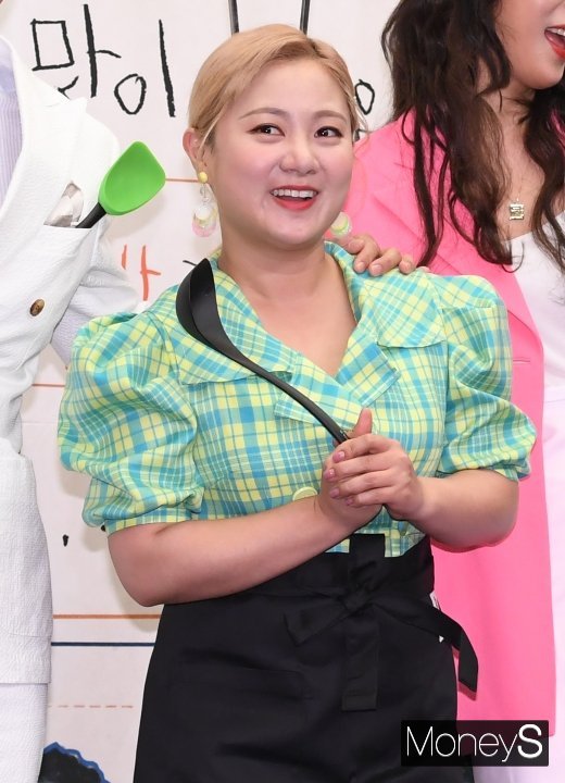 방송인 박나래(사진)가 서울 용산구 이태원동의 한 단독주택을 경매로 낙찰받았다. /사진=장동규 기자