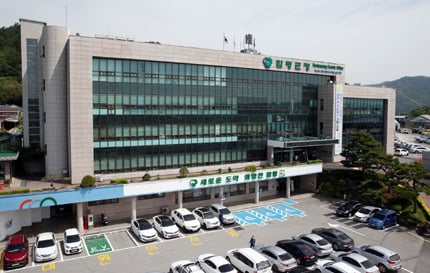 전남 함평군 월야면 빛그린산단에 들어선 광주글로벌모터스 자동차공장 덕분에 함평군의 재산세가 10% 증가한 것으로 나타났다.  /함평군청 전경
