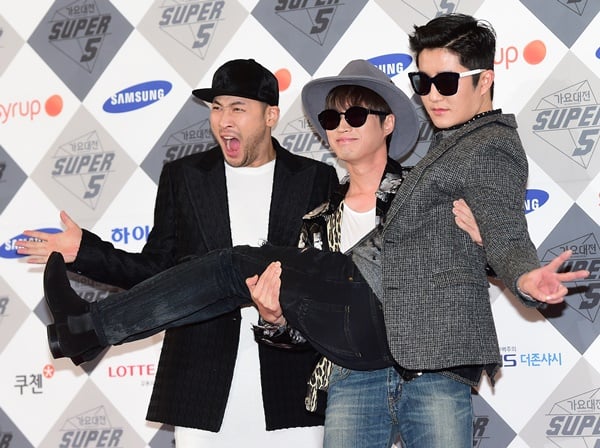 에픽하이가 2014년 서울 삼성동 코엑스에서 열린 ‘2014 가요대전 - 슈퍼5 & 레드카펫‘ 행사에 참석해 포즈를 취했다. /사진=뉴스1