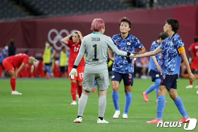 일본 여자 축구 대표팀이 21일 E조 캐나다와 조별리그 경기에서 무승부를 기록했다. © AFP=뉴스1