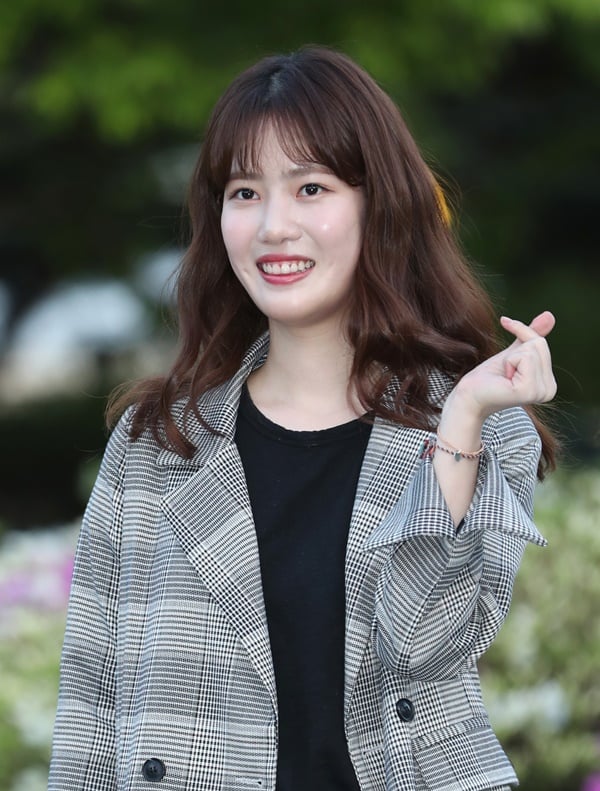 프로게이머 데프트와 열애설에 휩싸인 배우 양혜지가 사실무근임을 전했다. /사진=뉴스1