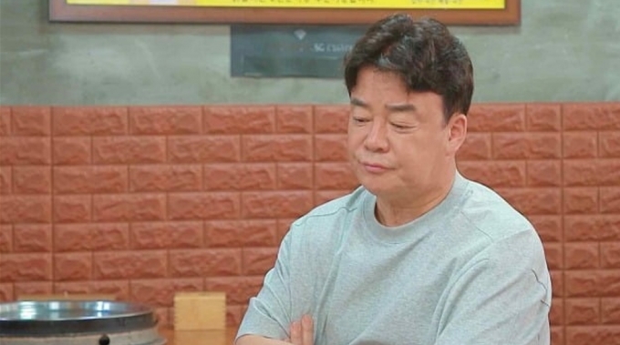 백종원이 '골목식당' 닭갈비집 사장의 앞뒤가 다른 모습에 분노했다. /사진=SBS 골목식당