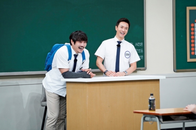 '아는 형님'에 프로젝트 그룹 MSG워너비로 활동한 김정민과 KCM이 전학생으로 등장한다. /사진=JTBC 아는형님