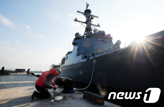 해군 이지스 구축함 '율곡이이함'. .2015.12.22/뉴스1 © News1 이석형 기자