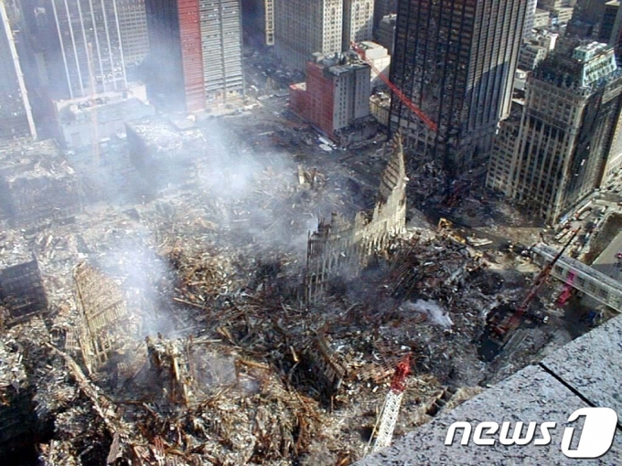 14일(현지시간) 세계무역센터 쌍둥이 건물 모습 2001.09.14 © AFP=뉴스1