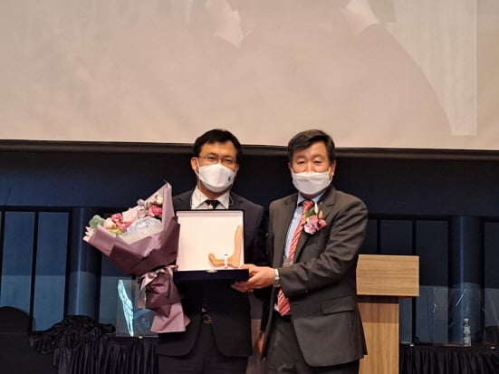 광주광역시가 9일 (사)한국정책학회 주관으로 대구 인터불고호텔에서 열린 '제10회 한국정책대상' 시상식에서 지방자치단체 부문 정책상을 수상했다./사진=광주시