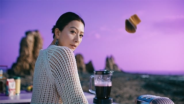 배우 김희애와 함께 촬영한 트렌비 '바꾸다, 명품 쇼핑의 모든 것' 캠페인/사진제공=트렌비