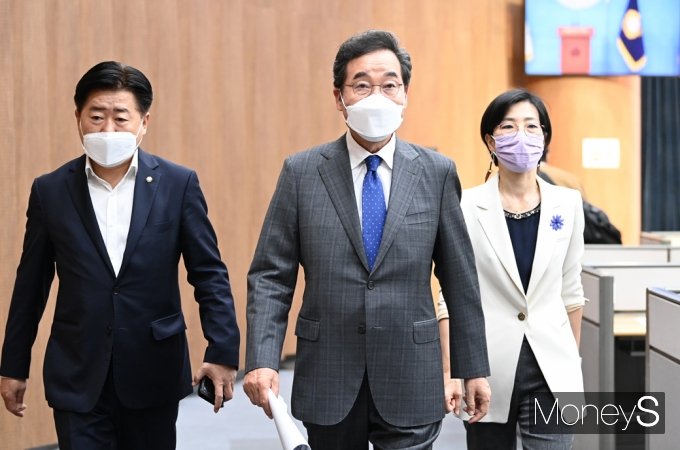 [머니S포토] 與 이낙연 
