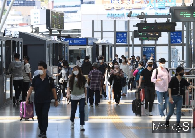 [머니S포토] 고향으로 향하는 귀성객들