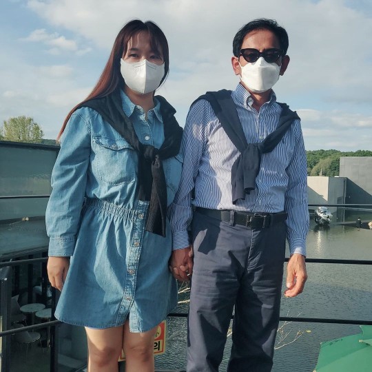 개그우먼 홍현희가 지난 20일 자신의 인스타그램에 시아버지와 함께 찍은 사진과 영상을 게재했다. /사진=홍현희 인스타그램