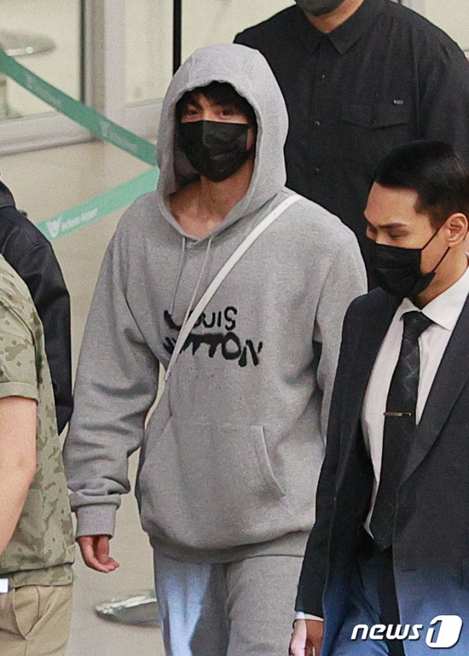 [사진] 방탄소년단 진, 트레이닝복도 찰떡 소화