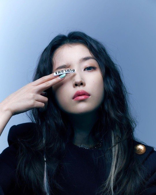 사진=아이유 인스타그램