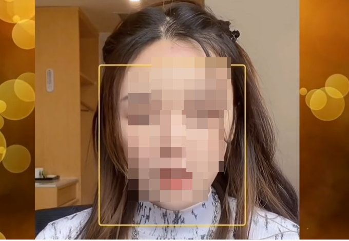 중국에서 인터넷 방송인이 생방송 도중 음독한 사건이 발생했다. 사진은 사건 당일 인터넷 방송을 진행하고 있는 뤄샤오마오마오즈. /사진=유튜브 캡처