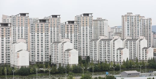한국부동산원 청약홈에 따르면 지난 17일 서울 강서구 '우장산 한울에이치밸리움'은 전날 미계약분 18가구에 대한 무순위 청약을 진행했다. 사진은 기사 내용과 무관. /사진=뉴스1