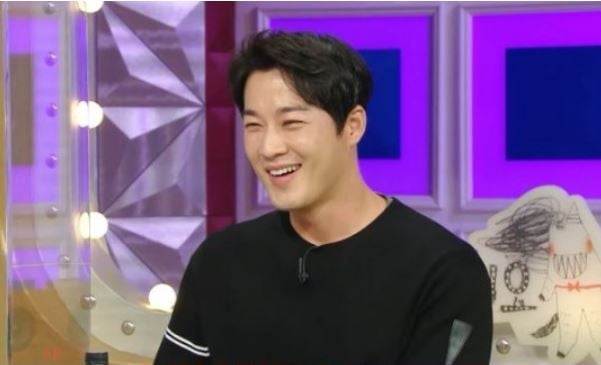 최영재가 경호원 시절 백지수표를 받았다고 밝혀 화제를 모았다. /사진=MBC 제공