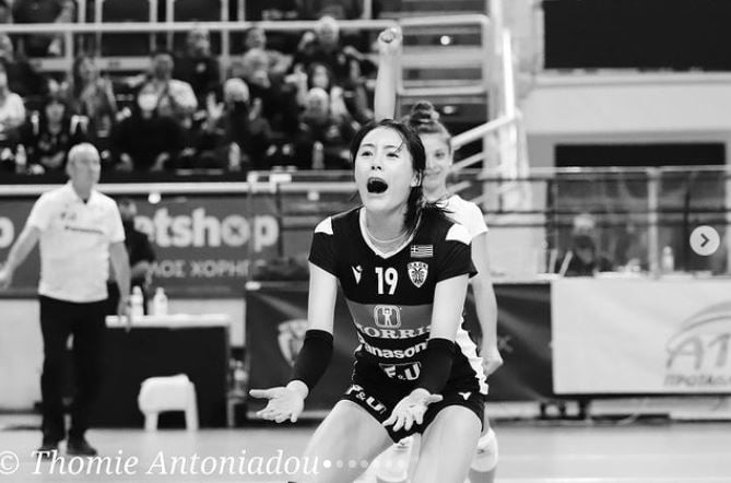 이다영(PAOK 테살로니카)이 21일(한국시각) 그리스 배구리그 데뷔전을 성공적으로 치렀다. 반면 쌍둥이 언니인 이재영은 이날 출전하지 않았다. 사진은 이날 PAOK가 인스타그램을 통해 공개한 이다영 경기 사진. /사진=PAOK 인스타그램 캡처