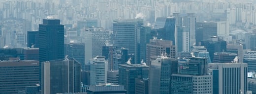 회 국토교통위원회 소속 진성준 의원(더불어민주당·서울 강서을)이 서울시와 경기도로부터 각각 제출받은 자료를 분석한 결과에 따르면 최근 3년(2018~올해)간 서울과 경기도의 3000㎡ 이상 대형빌딩의 공시가격 시세반영률은 평균 약 52~53%로 집계됐다. /사진=뉴스1