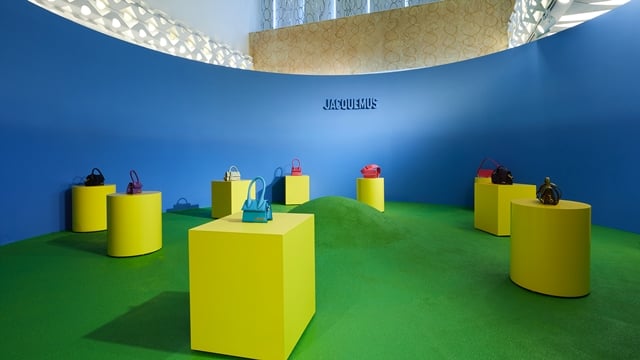 '10 꼬르소 꼬모 서울'(10 Corso Como Seoul)이 최근 글로벌 MZ세대가 가장 소유하고 싶은 매혹적인 브랜드로 떠오른 '자크뮈스'(Jacquemus) 팝업 스토어를 최초로 오픈했다./사진제공=삼성물산 패션부문