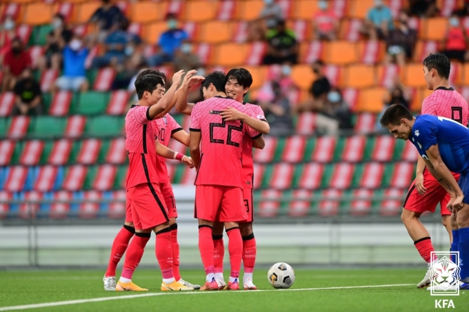 25일 싱가포르 잘란베사르 스타디움에서 열린 2022 아시아축구연맹(AFC) U-23 아시안컵 예선 조별리그 H조 1차전 대한민국과 필리핀의 경기에서 조상준이 골을 넣은 후 기뻐하고 있다. (대한축구협회 제공) 2021.10.25/뉴스1