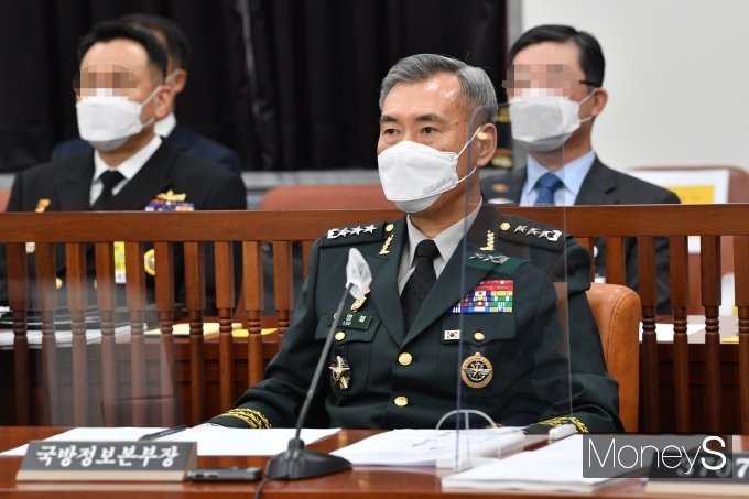 [머니S포토] 이영철 본부장, 국방정보본부 국정감사 출석