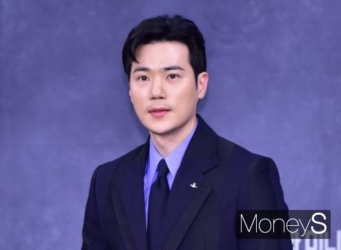 김강우는 29일 자신의 인스타그램을 통해 세상을 떠난 팬을 추모했다. /사진=장동규 기자