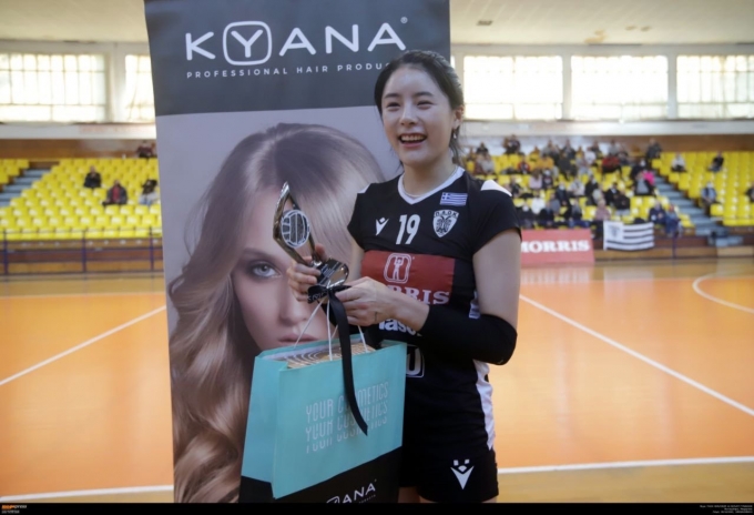 이다영은 2021-22시즌 그리그 A1리그 3라운드 MVP를 수상했다.(PAOK 테살로니키 SNS 캡처)© 뉴스1