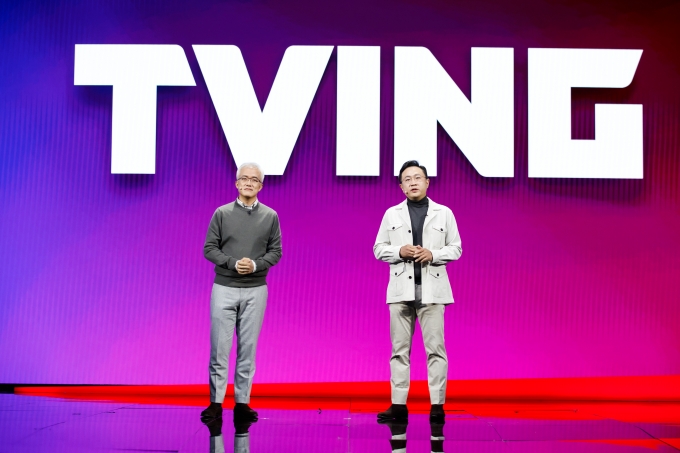 티빙은 18일 독립법인 출범 1주년을 기념하는 ‘TVING CONNECT 2021’행사를 열고 이 같은 해외 진출 계획을 밝혔다. 사진은 (왼쪽부터) 양지을·이명한 티빙 공동대표. /사진제공=티빙