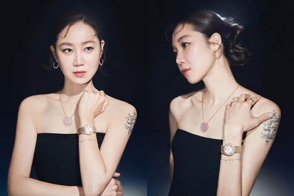 공효진이 블랙 카리스마를 뽐냈다. /사진=숲 엔터 인스타그램