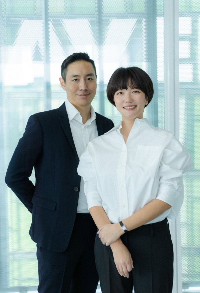 네이버는 17일 이사회를 열고 글로벌 사업 지원 책임자인 최수연 책임리더(오른쪽)를 차기 CEO로 내정했다. CFO 내정자에는 사업개발과 투자 및 M&A를 맡고 있는 김남선 책임리더가 선임됐다. /사진제공=네이버