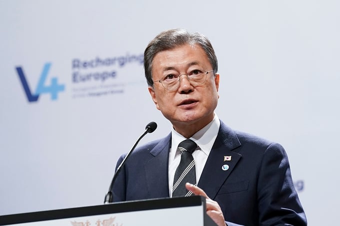 문재인 대통령이 26일 국가정보원 인사를 발표했다. 사진은 지난 4일(현지시각) 헝가리 부다페스트 바르케르트바자르 기자회견장에서 언론 발표를 하는 문재인 대통령. /사진=뉴스1(청와대 제공)