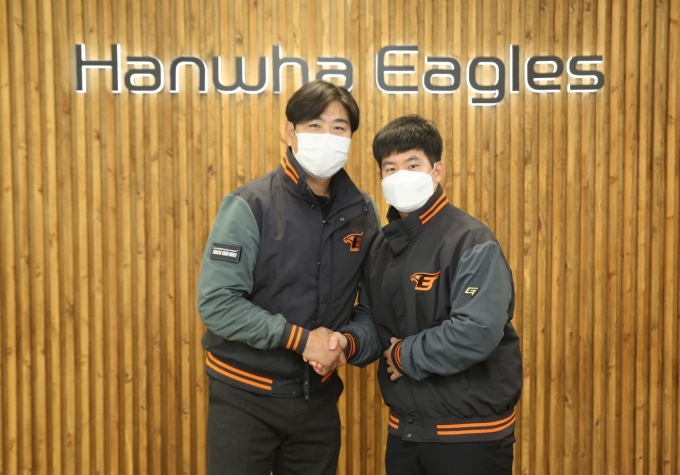 최재훈이 한화 이글스와 FA 계약을 체결했다.(한화 이글스 제공)© 뉴스1