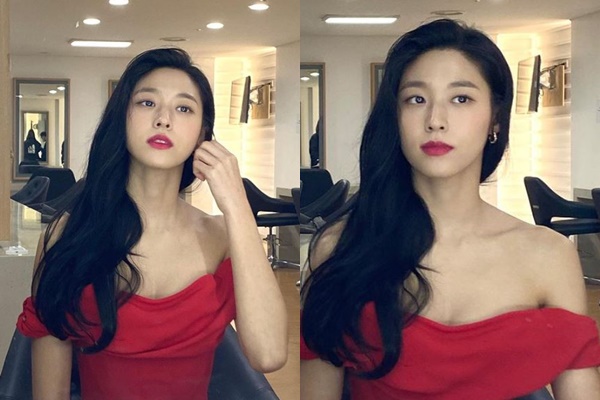 AOA 멤버 설현이 아찔한 오프숄더 드레스로 눈길을 끌었다. /사진=설현 인스타그램
