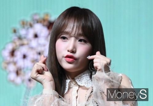 가수 최예나 측이 악플러에 대해 무관용으로 대응하겠다고 선언했다. /사진=장동규 기자