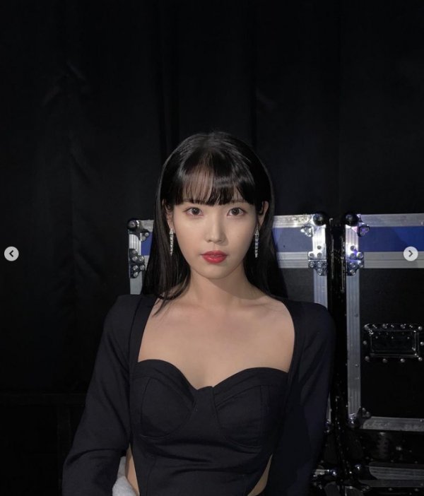 사진=아이유 인스타그램