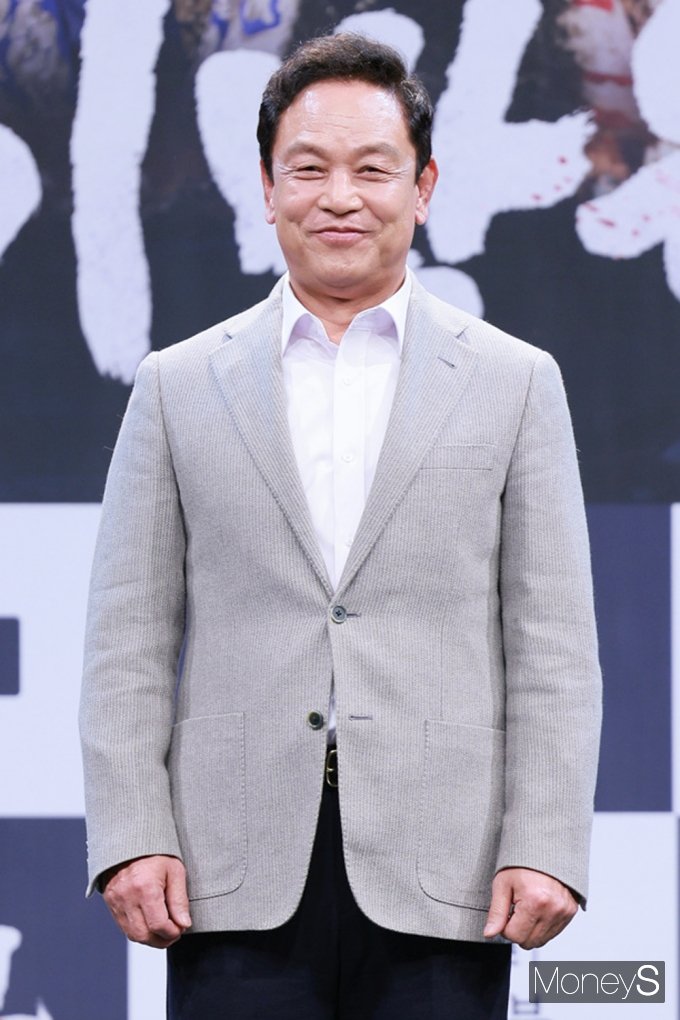 [머니S포토] 부드러운 중년미 김영철, 