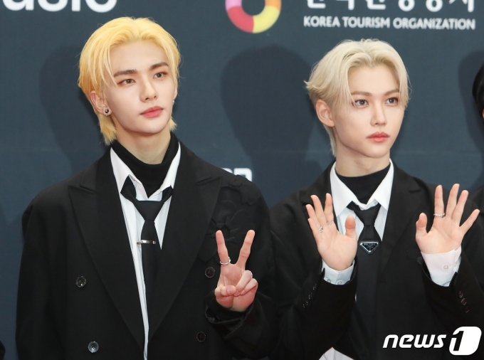 [사진] 현진-필릭스, 잘생긴 애 옆에 잘생긴 애