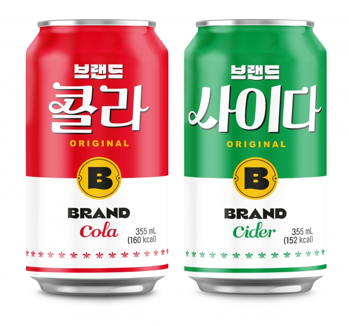 노브랜드 버거가 '브랜드 콜라'와 '브랜드 사이다'를 출시했다. /사진제공=신세계푸드