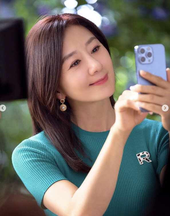 사진=김희애 인스타그램