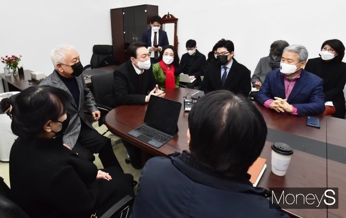 [머니S포토] 윤석열 