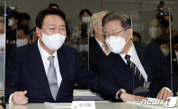 안갯속' 대선에 안철수가 보인다…이재명-윤석열 '구애 경쟁' - 머니S 안갯속' 대선에 안철수가 보인다…이재명-윤석열 '구애 경쟁' - 머니S