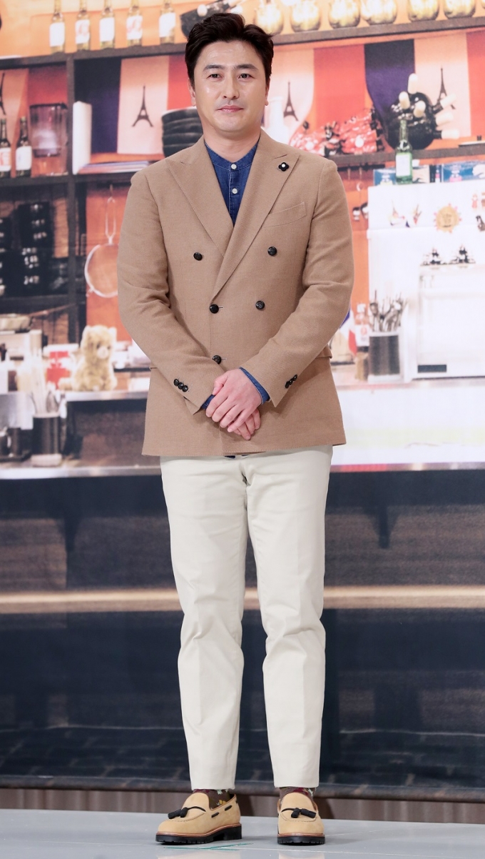 안정환이 지난 29일 밤 MBC 방송연예대상 남자 최우수상을 수상했다. /사진=스타뉴스