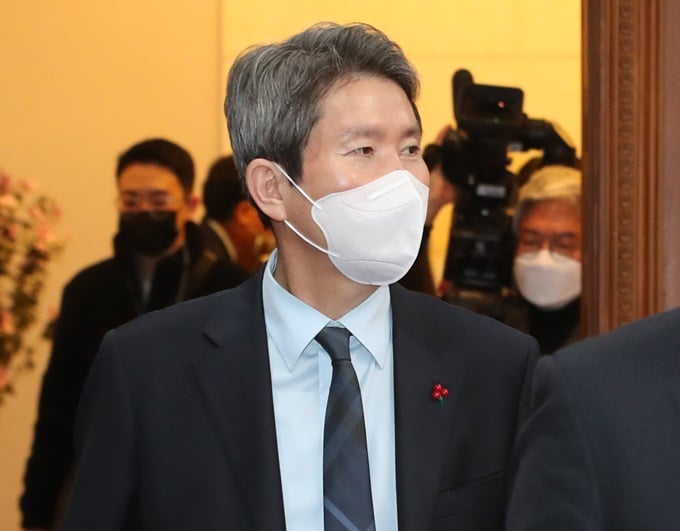 국민의힘이 이인영 통일부장관 사퇴를 촉구했다. 사진은 지난 14일 서울 종로구 정부서울청사에서 열린 국무회의에 참석하는 이 장관. /사진=뉴스1