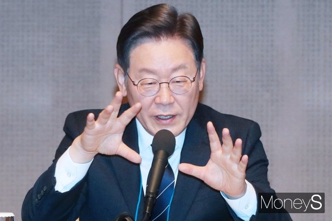 [머니S포토] 부동산 민심공약 이재명 