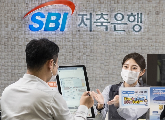 SBI저축은행의 디지털 창구/사진=SBI저축은행