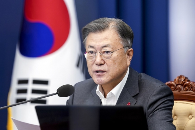 문재인 대통령이 오는 15~22일 6박8일 일정으로 중동 3개국을 순방한다. 사진은 문 대통령이 10일 수석·보좌관회의에서 발언하는 모습. /사진=뉴스1