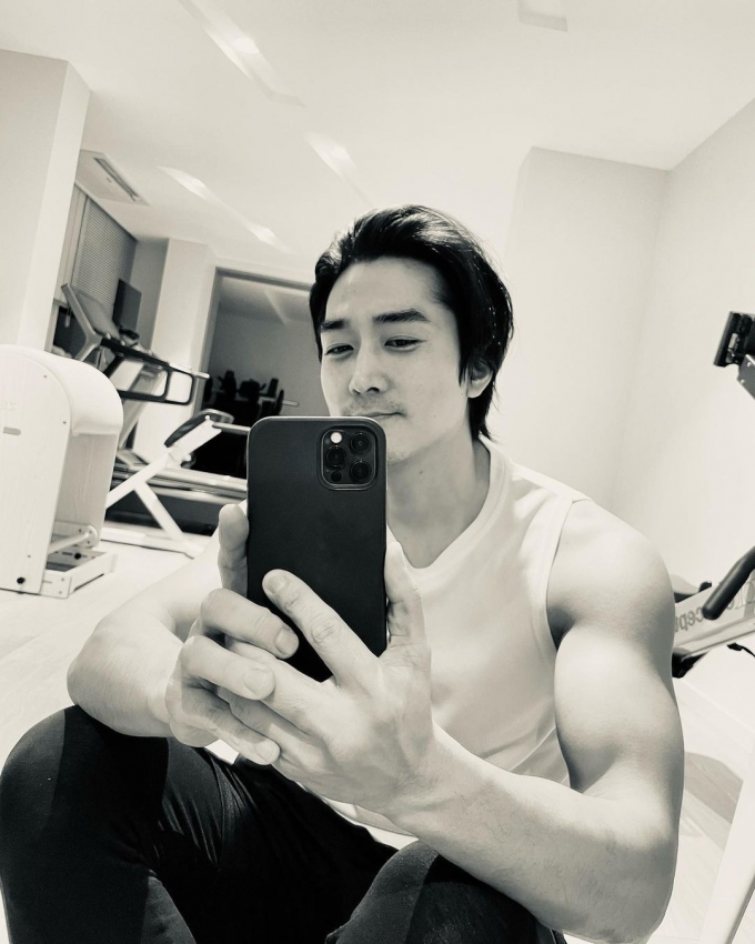 사진=송승헌 인스타그램