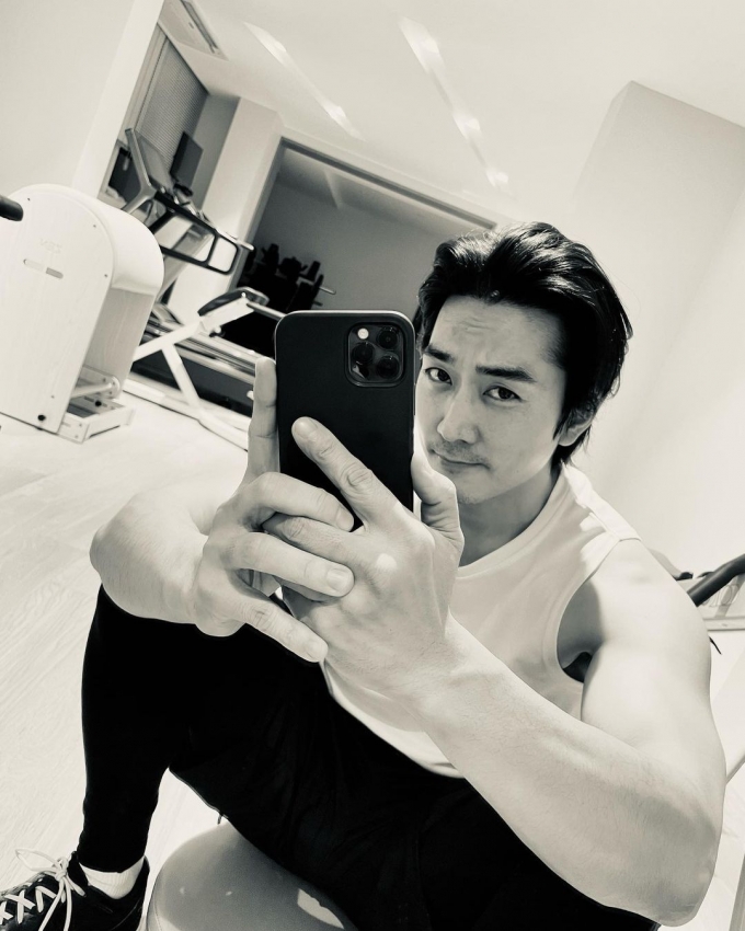 사진=송승헌 인스타그램