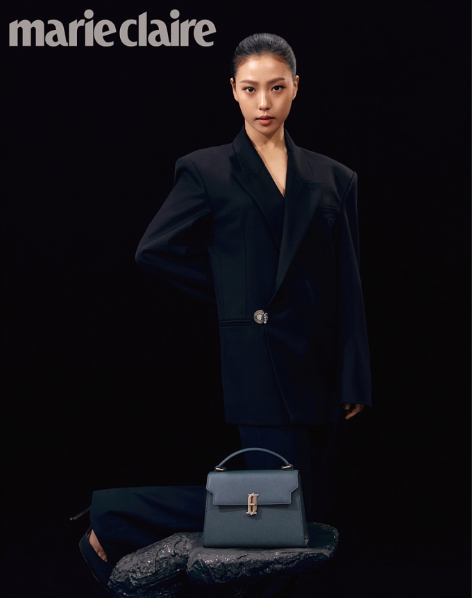 사진=마리끌레르 / 제이에스티나 핸드백