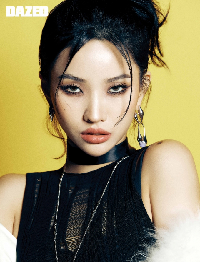 화보] (여자)아이들 소연, 카메라 뚫을 듯한 강렬한 눈빛 - 머니S