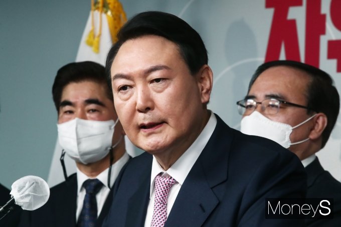 [머니S포토] 北 선제타격론 윤석열 
